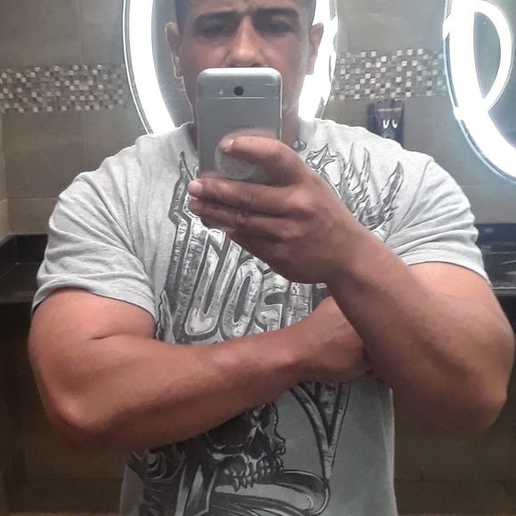 Meet your Posher, Bobby - Picture 1 of 1